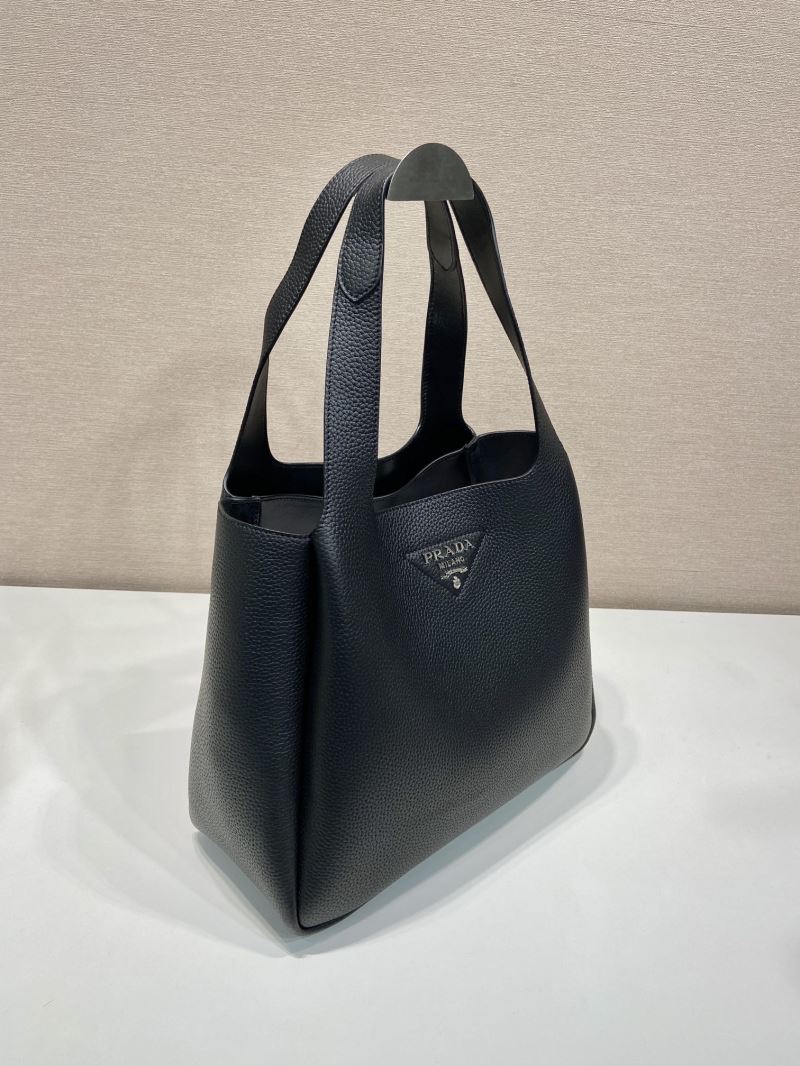 Pra*a bucket bags